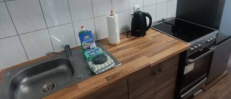 فرن، موقد طهي مسطح، مستلزمات طهي/أطباق/أوعية، توابل