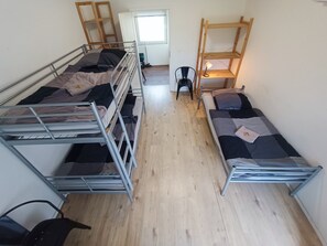2 室のベッドルーム、WiFi、ベッドシーツ