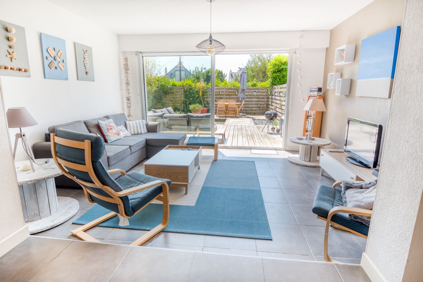 TV, DVD player, books