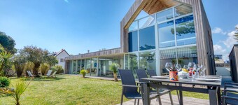 Villa D'exception à Deux pas de la Plage par Groom