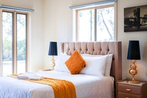 Schreibtisch, Bügeleisen/Bügelbrett, kostenloses WLAN, Bettwäsche