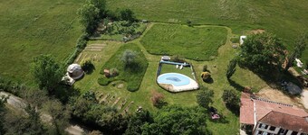 cozy cottage 2/4p, swimming pool, spa & Pyrenees