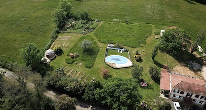 cozy cottage 2/4p, swimming pool, spa & Pyrenees