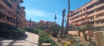 Leilighet i Almerimar med Basseng og Strand