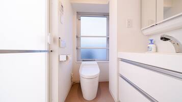 Apartment | Bilik Mandi | Gabungan pancuran/tab mandi, hulu semburan mandi hujan