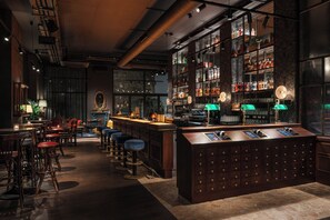 Bar (on property) - Ruby Stella Hotel London by IHG (London)
