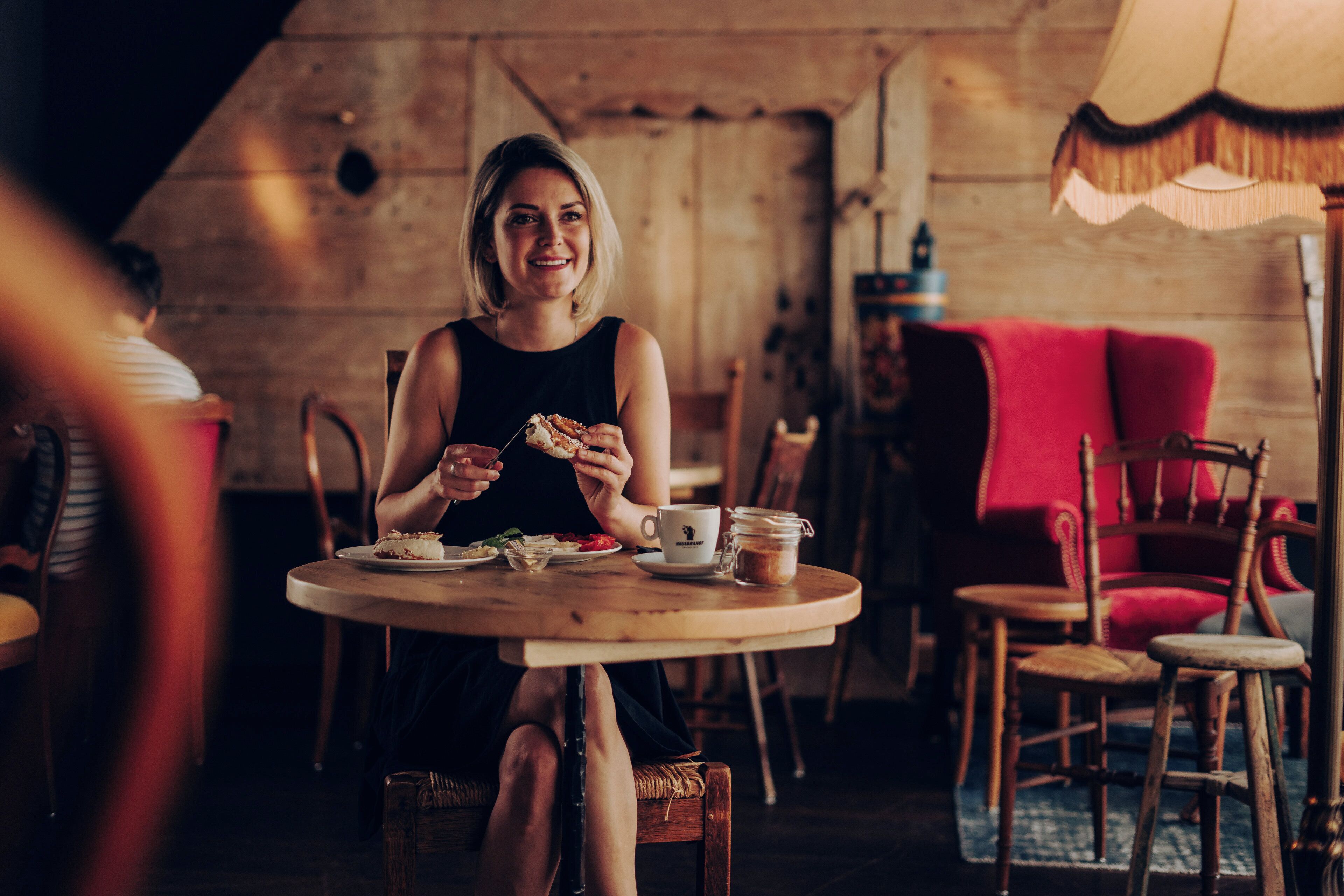 Daily continental breakfast (GBP 20 per person)