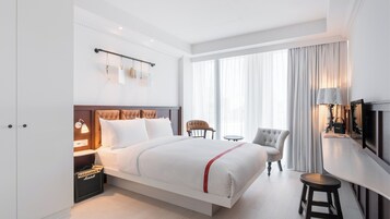 Room, Accessible (Lovely) | Hypo-allergenic bedding, in-room safe, desk, laptop workspace