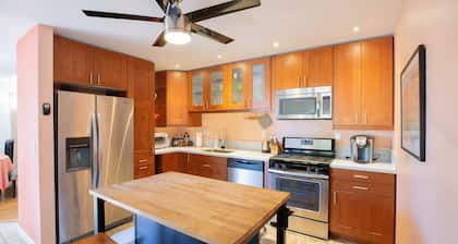 🌟 Stylish 2B2B Retreat in the Heart of the Silicon Valley