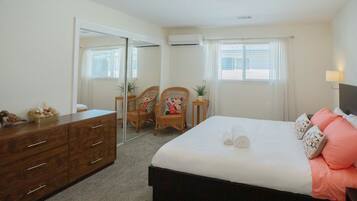 2 bedrooms, travel crib, WiFi