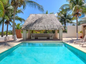 Outdoor pool - Casa La Costeña  -  Yucatan Home Rentals (Chicxulub)