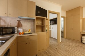 Travel cot, free WiFi, bed sheets - Panorama Hotel Apartments by Estia (Hersonissos)