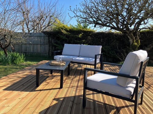 Charming house near the ocean