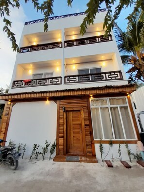 Exterior - Batuta Maldives Fourson (Thulusdhoo Island)