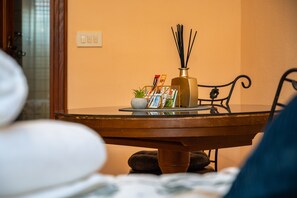 Apartment | In-room safe, blackout drapes, iron/ironing board, free WiFi - Apartments Riposo (Dubrovnik)
