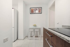 Private kitchen - Chueca Central Residence (Madrid)