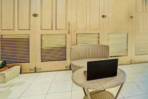 Reception - Hotel O Kost Pak Suyatno Syariah (Sei Pinang)