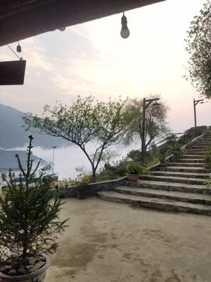 Neljän hengen perushuone, sekamajoitus | Lisävuoteet, ilmainen Wi-Fi, vuodevaatteet