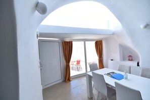 Honeymoon Villa | Terrace/patio - Maria Paradeiso (Santorini)