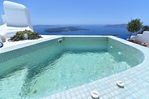 Indoor pool, outdoor pool - Maria Paradeiso (Santorini)