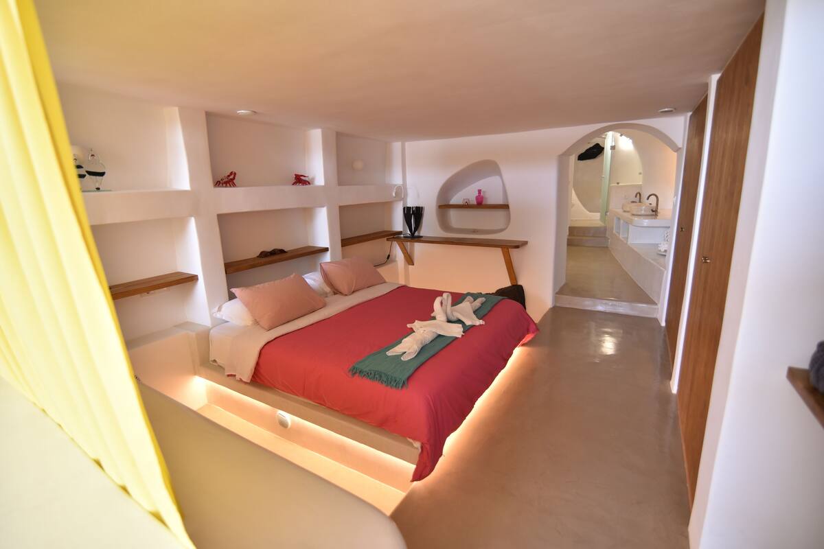 Honeymoon Villa | 1 bedroom, iron/ironing board, WiFi (free)