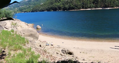 Apartamento en Gerês con playa privada