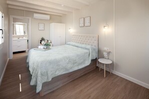 7 bedrooms, iron/ironing board, free WiFi, bed sheets - Country House 'Mojito' with Sea View, Wi-Fi and Air Conditioning (Cómpeta)