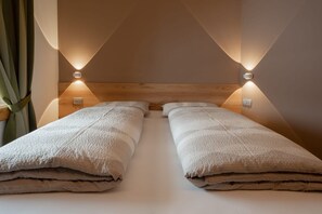1 bedroom, free WiFi, bed sheets - Apartment 'Bait Martin Appartamento 3' with Mountain View, Balcony and Wi-Fi (Livigno)