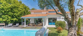 Villa "St Martin" with Private Pool, 2 Private Terraces & Wi-Fi