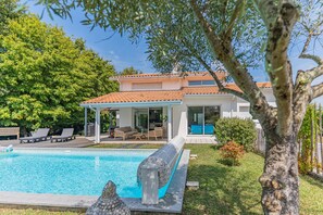 Pool - Villa "St Martin" with Private Pool, 2 Private Terraces & Wi-Fi (Pompignac)