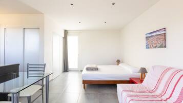 Wi-Fi gratuit, draps fournis