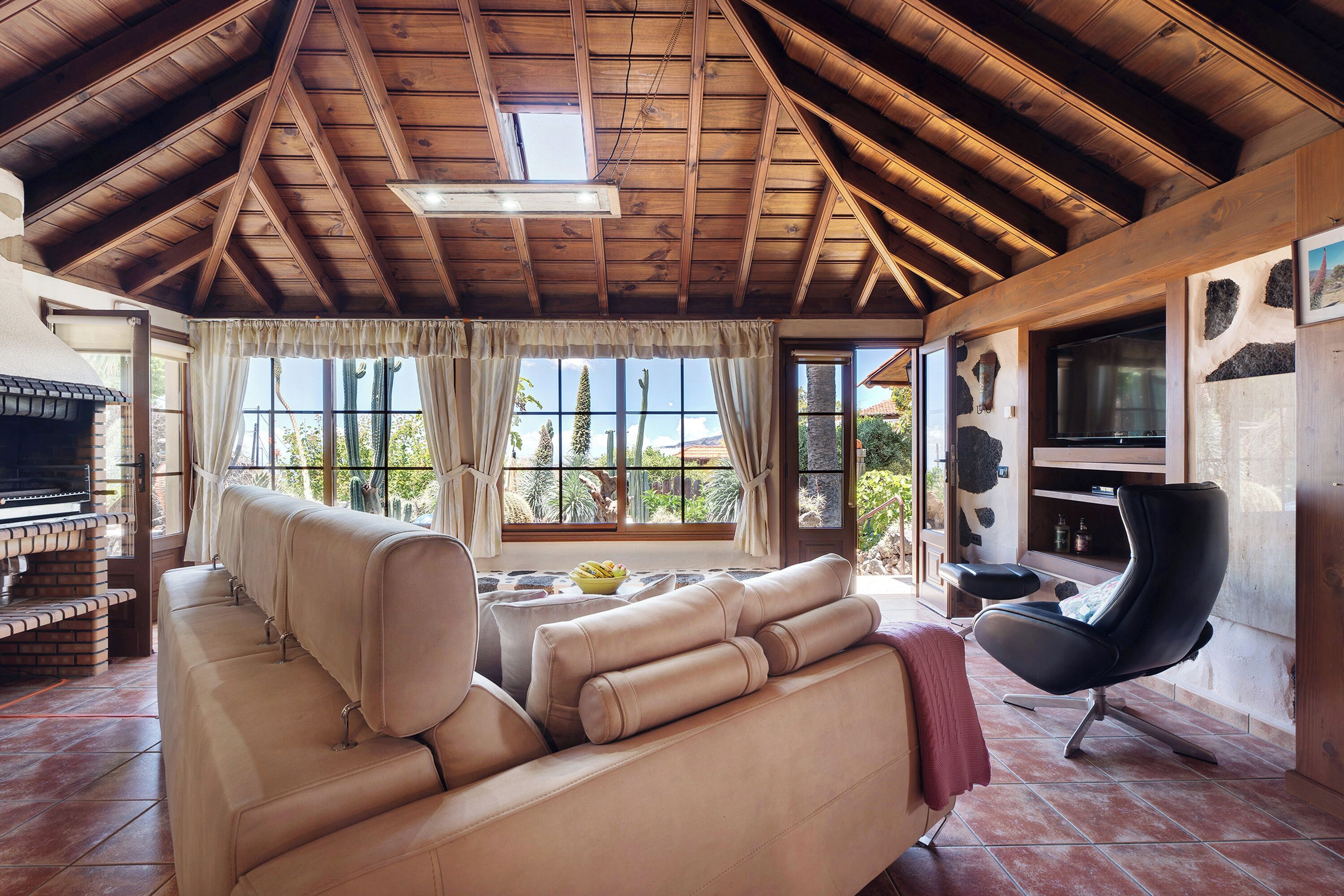 Fernseher, Stereoanlage