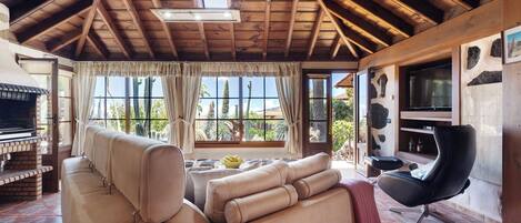 Fernseher, Stereoanlage