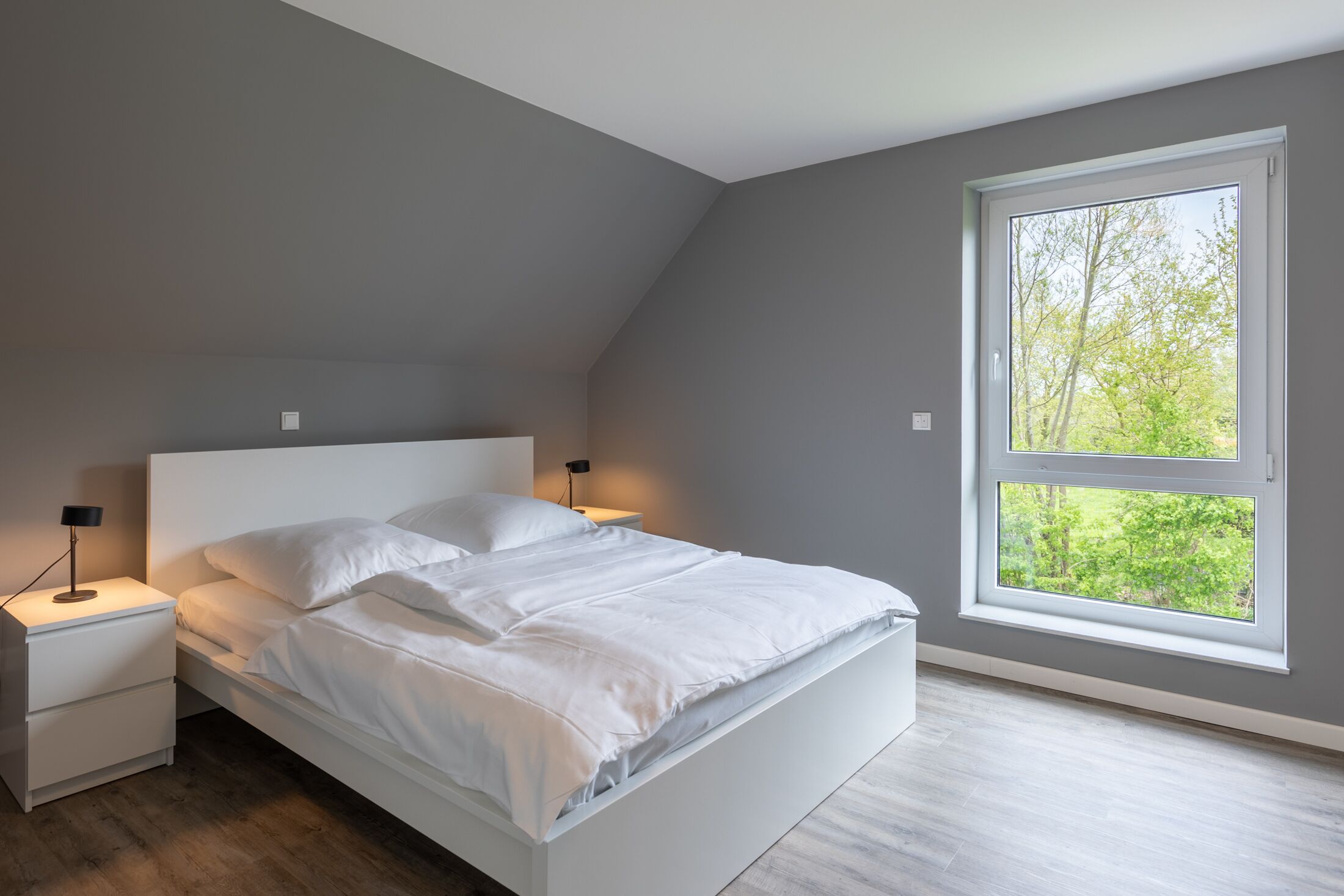 3 bedrooms, iron/ironing board, travel crib, free WiFi