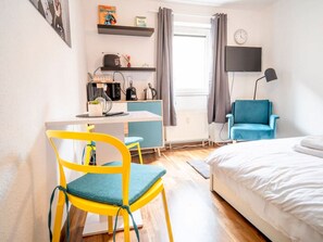 1 quarto, escrivaninha, ferros/tábuas de passar roupa, Wi-Fi