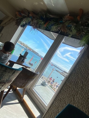 Clydfan No 1 Trearddur Road