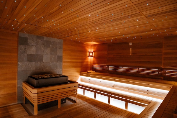 Sauna, hot tub, steam room, Turkish bath, body treatments
