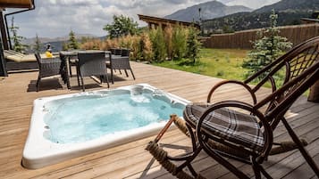 Een sauna, een bubbelbad, een stoombad, een Turks bad/hammam