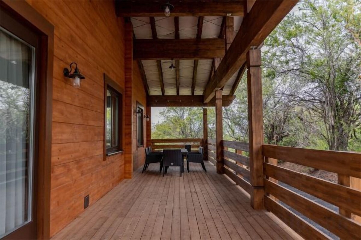 Superior Chalet