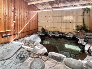 Executive Twin Room, Non Smoking, Private Bathroom | Free WiFi, bed sheets - Izu Atagawa Onsen Hotel Gyokuryu (Higashiizu)