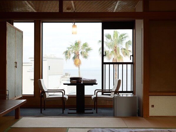 Deluxe Quadruple Room | Free WiFi, bed sheets - Izu Atagawa Onsen Hotel Gyokuryu (Higashiizu)