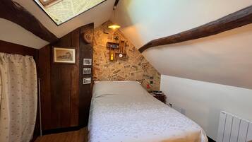 1 chambre, Wi-Fi gratuit, draps fournis