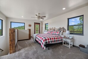 5 bedrooms, iron/ironing board, free WiFi, bed sheets - Spacious Mountain Retreat with Hot-tub, Firepit, Game Room, 360 views, Stunning Views and Studio (Lead)