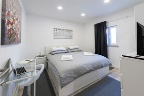 1 Schlafzimmer, Bügeleisen/Bügelbrett, WLAN
