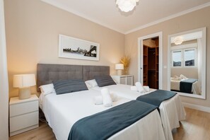 3 habitaciones, escritorio, tabla de planchar con plancha y wifi