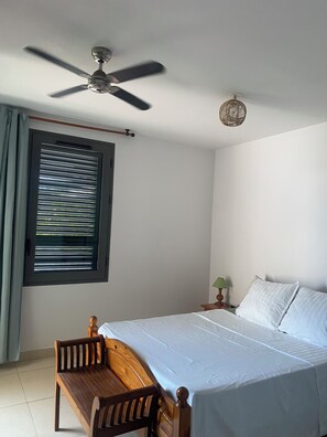 1 quarto, ferros/tábuas de passar roupa, acesso à internet