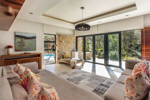 Smart TV, chimenea, Netflix, servicios de streaming