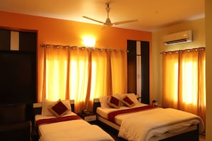 Executive Triple Room