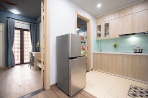 Superior Apartment, 2 Bedrooms, Non Smoking, Bathtub | Private kitchen | Fridge, microwave, stovetop, electric kettle - JOY APARTMENT TAY HO (Hanoi)