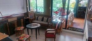 Smart-tv och en stereo